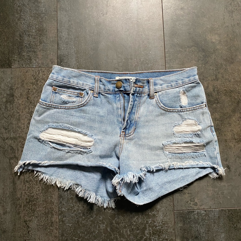 Billabong jean short shorts. Size 27.